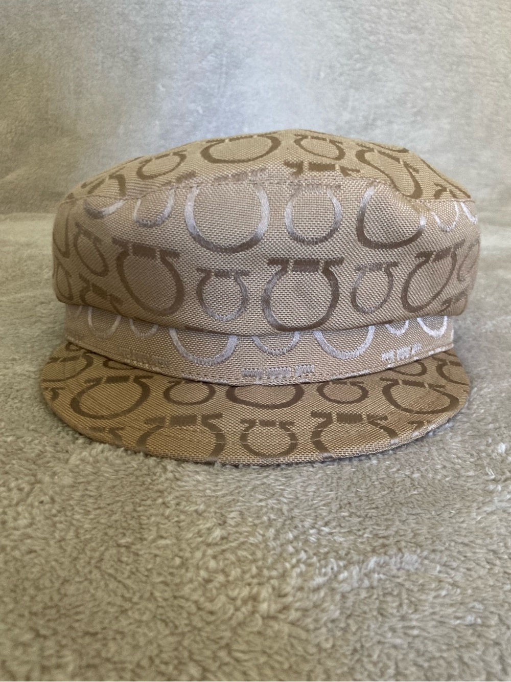 Vintage Salvatore Ferragamo Gancini Monogram Newsboy Cap Beige Size 59 Italy